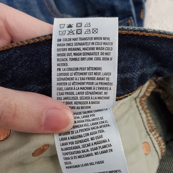 NWT American Eagle Hi-Rise Girlfriend Jean Size 4 Darkness Falls - Picture 7 of 7